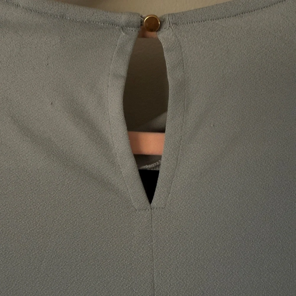 3for30 H&M Gray Cap Sleeve Relaxed Blouse - Picture 7 of 8